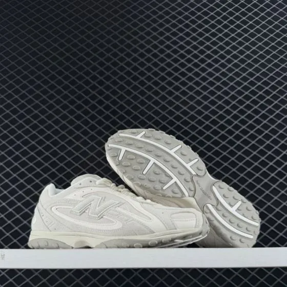 New Balance 204L Off White Light Grey EU 36-45 Sneaker - Unisex BS-82555