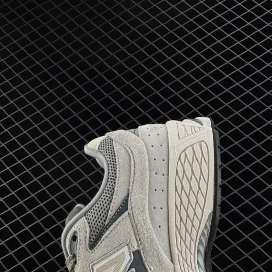 New Balance 2002R Grey Dark Grey Off White Black EU 36-46 5 Sneaker - Unisex BS-83375