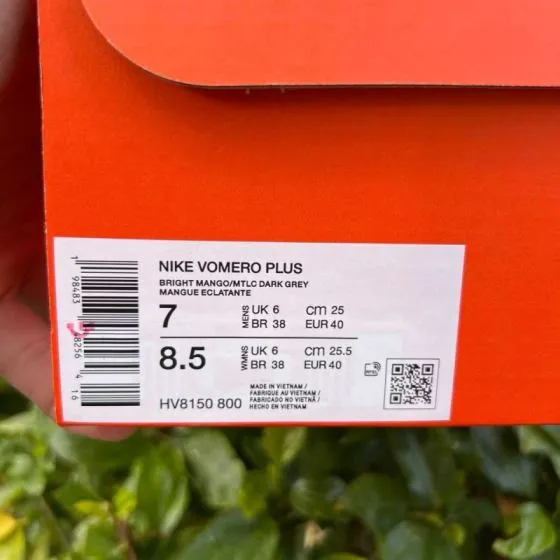 Nike Vomero Plus HV8150-800 Bright Mango Metallic Dark Grey EUR 40 Running - Men s BS-87045