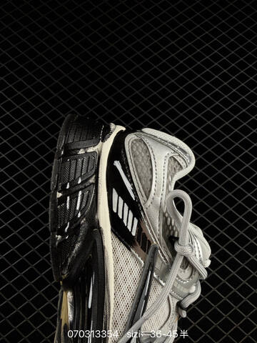 Nike V5 RNR Silver White Black EU 36-45 Running - Unisex BS-70431