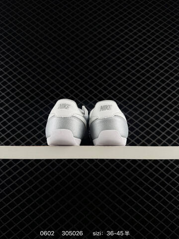 Nike Sprint Sister II Metallic Silver White EU 36-45 Lifestyle - Unisex (BS-71028)