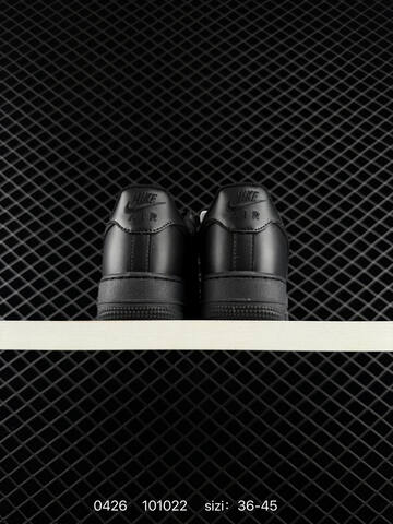 Nike Air Force 1 07 Low Triple Black EU 36-45 Lifestyle - Unisex BS-71854