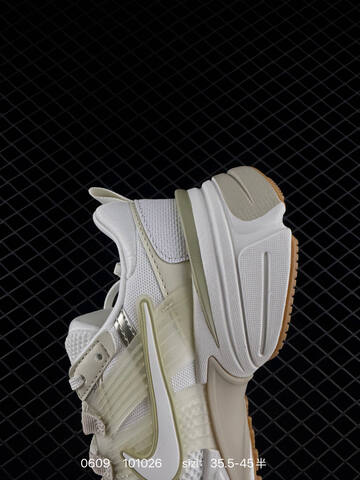 Nike V2K Run White Silver Light Beige Gum EU 35 5-45 Lifestyle - Unisex (BS-70879)