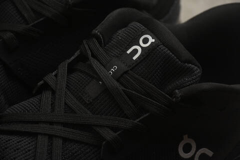 On Cloud X 4 3ME30040106 Black US 9 EU 42 5 UK 8 5 JP 27 Running Shoe Running Sneakers - Men's (BS-59780)