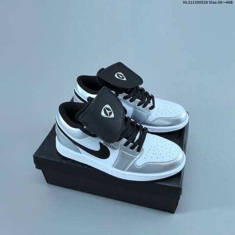 Jordan Air Jordan 1 Low SE Silver White Black 36 46B Casual - Women's (BS-65879)