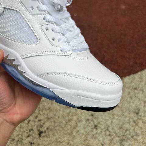 Jordan Air Jordan 5 Retro Sngl Dy HQ7978 103 White Metallic Silver Blue Black US 8 5 UK 7 5 EUR 42 26 5cm BR 40 Basketball Shoe - Men s BS-87292