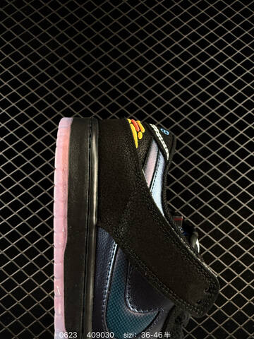 Nike SB Dunk Low Black Iridescent Pink EU 36-46 Skate Shoe - Unisex (BS-70641)