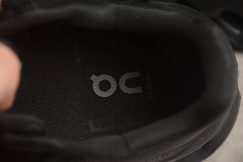 On Cloudtilt Black US 7 EU 40 UK 6 5 JP 25 Running Shoe Running Sneakers - Men's (BS-59464)