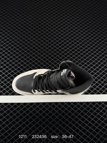 Jordan Air Jordan 1 Retro High OG 555088 115 Light Grey Black White EU 36-47 Basketball Shoe - Unisex BS-80079