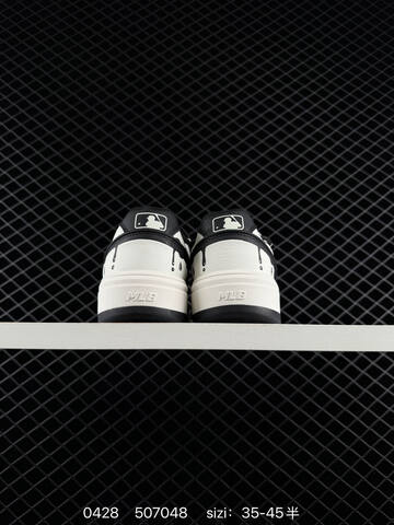 MLB Chunky Liner White Black EU 35-45 Skate Shoe Skate Sneakers - Unisex