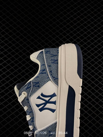 MLB Chunky Liner Mid NY Strap White Navy Blue EU 35-44 Skate Shoe Skate Sneakers - Unisex