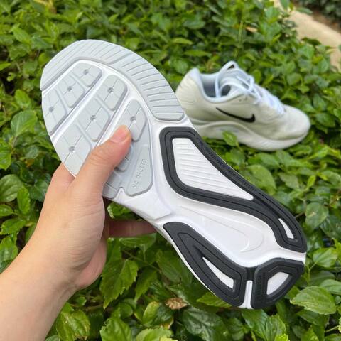 Nike Structure 26 ReactX White Black EUR 41 Running - Men's (BS-86967)