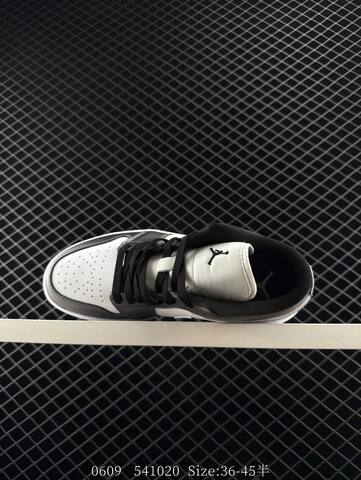 Jordan Air Jordan 1 Low White Metallic Silver Purple Black EU 36-45 Sneaker - Unisex (BS-81235)