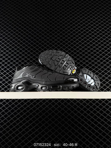 Nike Air Max Plus Black EU 40-46 Running - Men's (BS-70240)