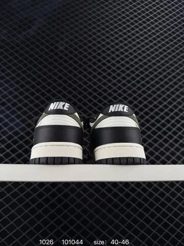 Nike SB Dunk Low Pro Black White Olive EU 40-46 Skate - Men s BS-74552