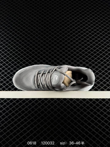 Nike Vomero Premium Grey Silver EU 36-46 Running Shoe - Unisex (BS-70710)