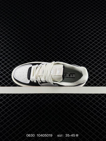 MLB Chunky Liner New York Yankees Black White Off White EU 35-45 Skate Shoe Skate Sneakers - Unisex