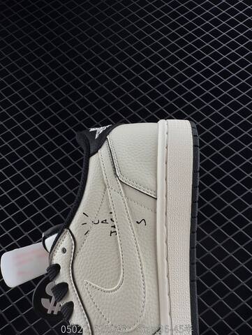 Jordan Travis Scott x Air Jordan 1 Reverse Mocha Sail Black Brown EU 36-45 Sneaker - Unisex BS-81320