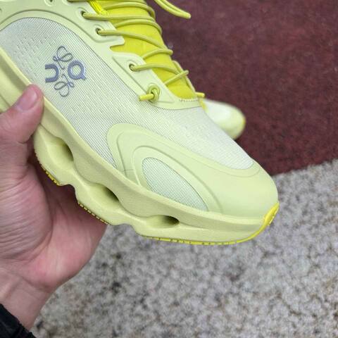 LOEWE x On Cloudsolo 3WF30602420 Lime Green Pale Yellow US 5 EU 36 UK 3 JP 22 Running Shoe Running Sneakers - Women's (BS-86772)