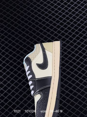 Jordan Air Jordan 1 Low SE Coconut Milk Black Coconut Milk Black Light Blue EU 36-46 Sneaker - Unisex BS-80467