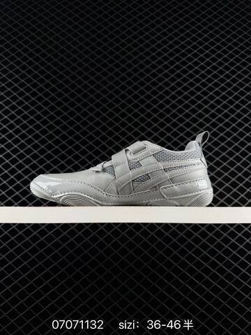 ASICS Issey Miyake Black EU 36-46 Lifestyle - Unisex (BS-70371)