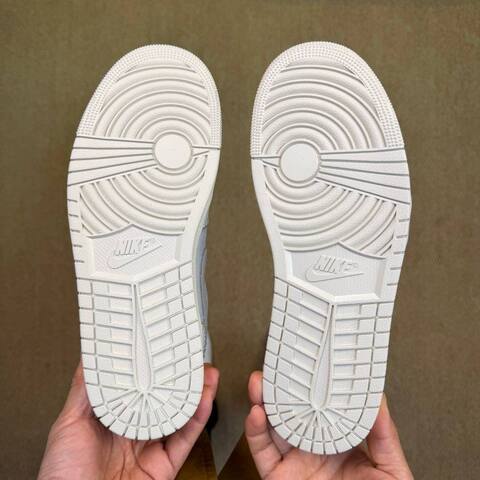 Jordan Air Jordan 1 Low SE HV4268-120 White Light Grey Beige Sail US 10 UK 7 5 EUR 42 Sneaker - Men's (BS-87230)
