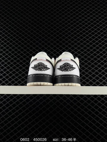 Nike AIR JORDAN 1 LOW SE Lifestyle BS-79188