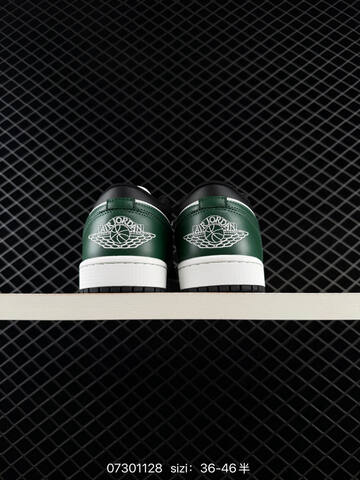 Jordan Air Jordan 1 Low 553558-128 35 5 36 36 5 37 38 5 39 40 40 5 41 42 42 5 43 44 Lifestyle - Unisex BS-78902
