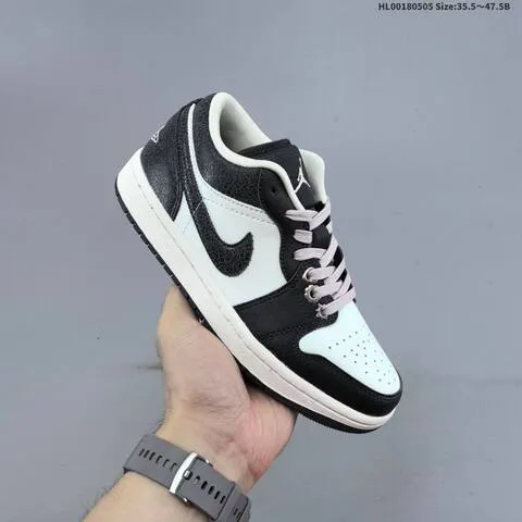 Jordan Air Jordan 1 Low SE Black White With Pale Pink Laces 35 5 47 5 Lifestyle - Unisex BS-66034