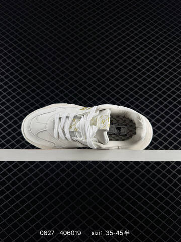 MLB Big Ball Chunky Off White Gold EU 35-45 Sneaker Casual Sneakers - Unisex