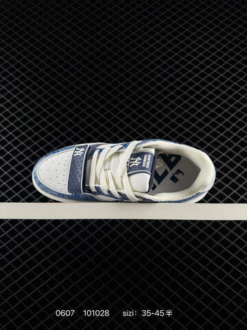 MLB Chunky Liner NY Monogram Off White Navy Blue EU 35-45 Skate Shoe Skate Sneakers - Unisex