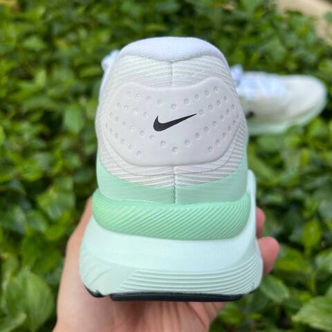 Nike Structure 26 ReactX HJ1101-100 White Black-Barely Green EUR 41 Running - Men's (BS-86968)
