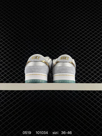Nike SB Dunk Low Pro QS Sean Cliver Holiday Special DC9936 100 Light Grey White Gold Ice Blue EU 36-46 Skate - Unisex BS-71356
