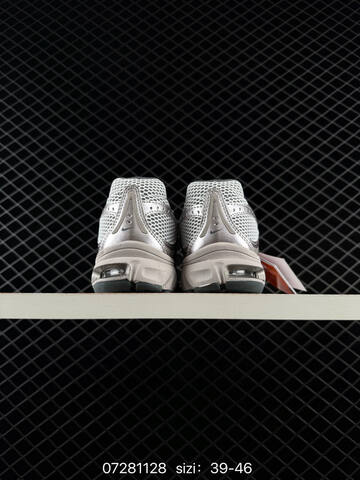 Nike Air Max Moto 2K HQ2056-101 Metallic Silver White Black Grey EU 39-46 Running - Unisex BS-70054