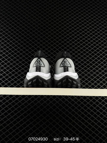 Nike ACG Mountain Fly GTX SE Grey White Black Yellow EU 39-45 Trail - Unisex (BS-70455)