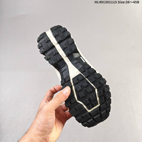 On Running Cloudrock Low WP Grey Off White Black Neon Yellow EU 36-45 Trail Shoe Trail Running Sneakers - Unisex (BS-69812)
