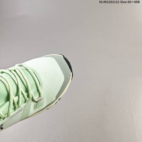 On Running Cloudrock Low Waterproof Mint Green Cream Black EU 36-45 Trail Shoe Trail Running Sneakers - Unisex (BS-69793)