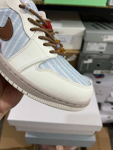 Jordan Air Jordan 1 Low IR7553 422 Hydrogen Blue Light British Tan White EU 40 Sneaker - Men s BS-87151