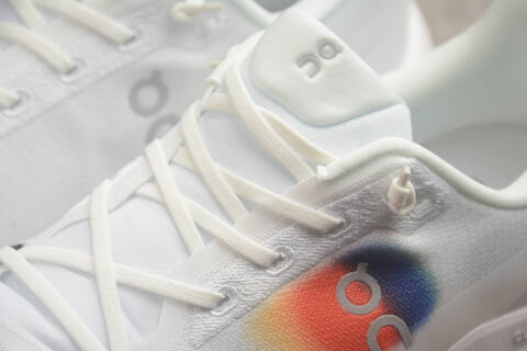On Running Cloudtilt 3ME10690553 White Black US 8 EU 41 UK 7 5 JP 26 Running Shoe Running Sneakers - Men's (BS-59463)