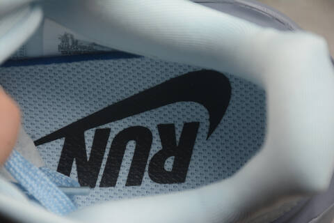Nike Zoom Premium FN8453 015 Grey US 8 5 UK 7 5 BR 40 EUR 42 26 5 Cm Running Shoe - Men s BS-59729