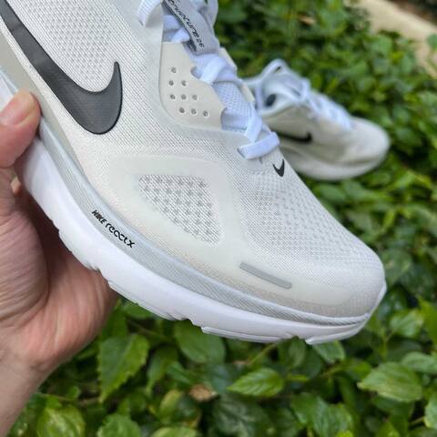 Nike Structure 26 ReactX White Black EUR 41 Running - Men's (BS-86967)