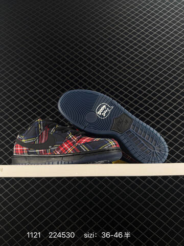 Nike Dunk Low Black Red Tartan Plaid EU 36-46 5 Casual - Unisex (BS-74079)