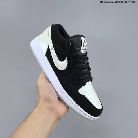 Jordan Air Jordan 1 Low Black White 36 46B Basketball - Women's (BS-67191)