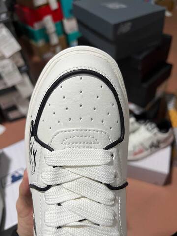 MLB Chunky Liner White Black Red Skate Shoe Skate