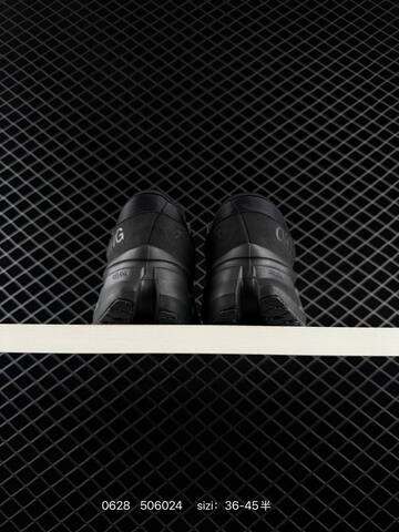 On Cloudmonster All Black EU 36-45 Running Shoe Running Sneakers - Unisex (BS-85107)