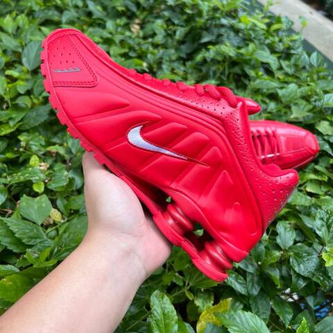 Nike Shox R4 IQ0608-687 Gym Red Metallic Silver EU 40 Lifestyle - Men's (BS-87040)