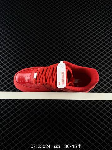 Nike Air Force 1 07 Triple Red EU 36-45 Lifestyle - Unisex (BS-70275)