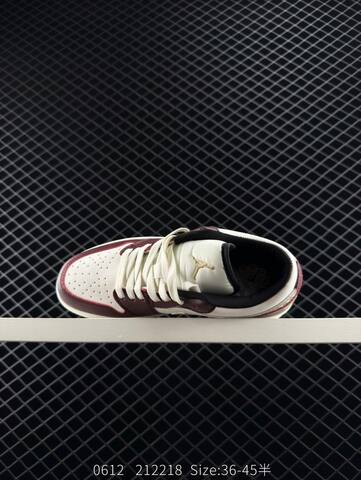 Jordan Air Jordan 1 Low FJ5735 100 Sail Dark Burgundy Metallic Gold Black EU 36-45 Sneaker - Unisex BS-81222