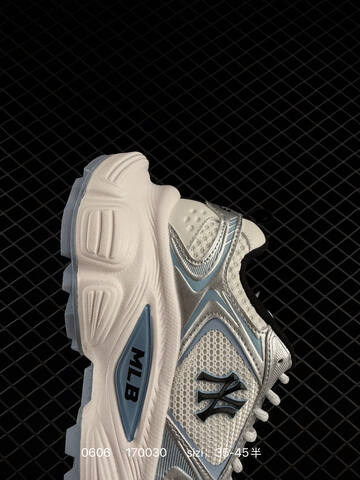 MLB Chunky Liner White Silver Light Blue EU 35-45 Sneaker Casual Sneakers - Unisex