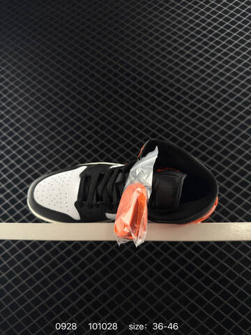 Jordan Air Jordan 1 Mid Black White Orange Sail EU 36-46 Basketball Shoe - Unisex BS-80606